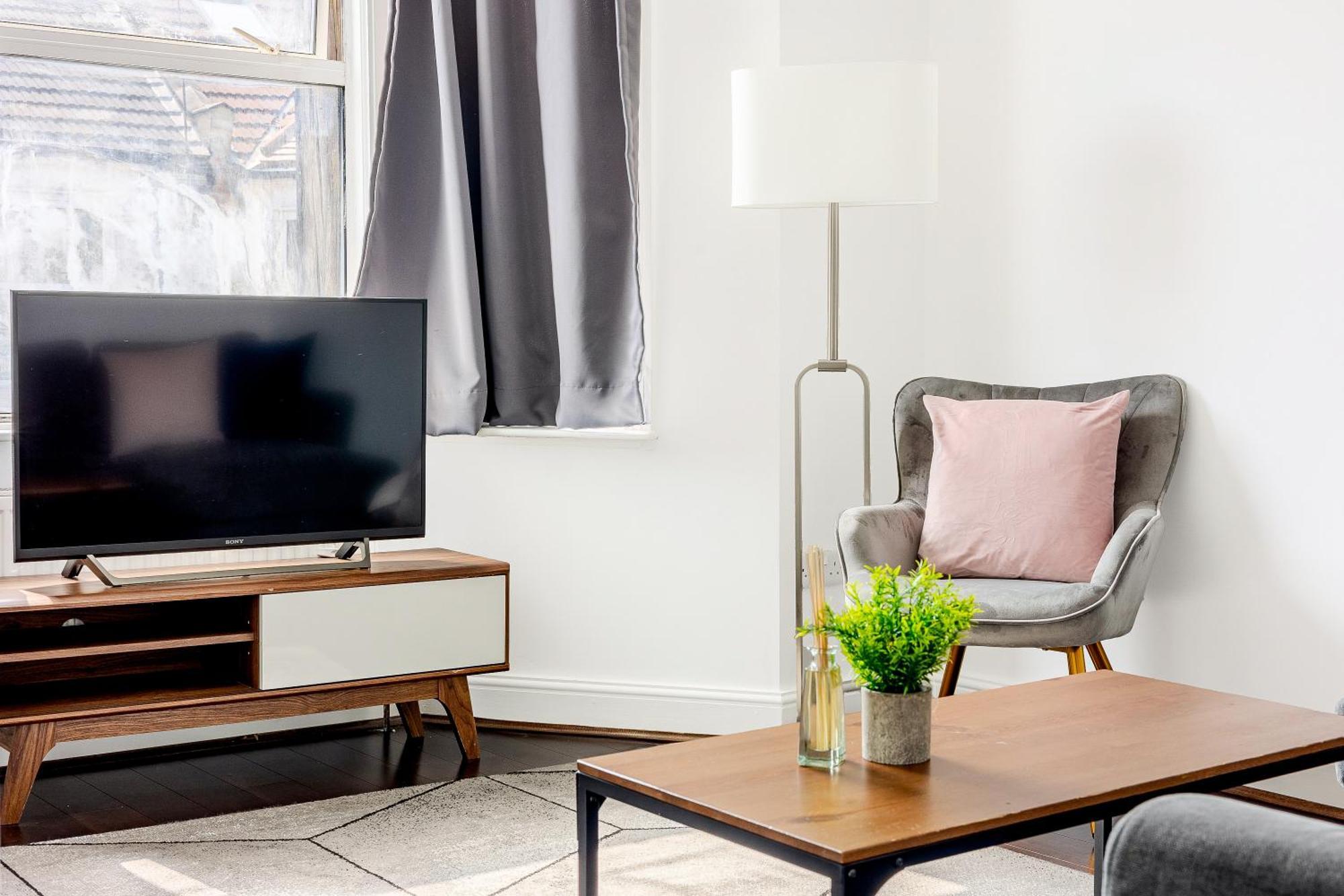 Bright 2Br Flat, Forest Gate, East Londres Extérieur photo