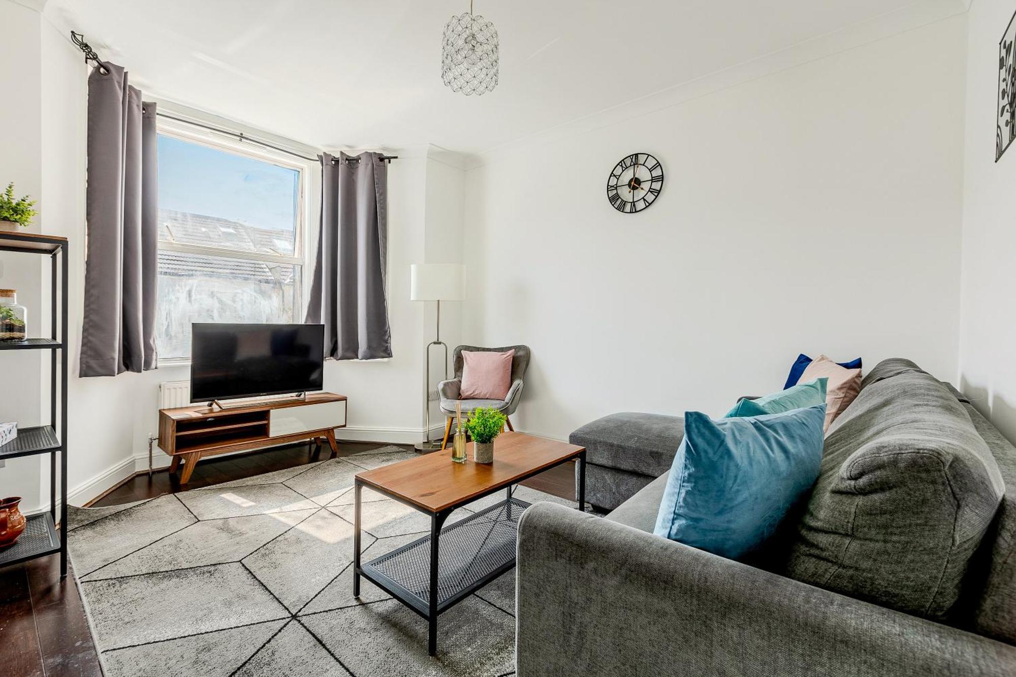 Bright 2Br Flat, Forest Gate, East Londres Extérieur photo
