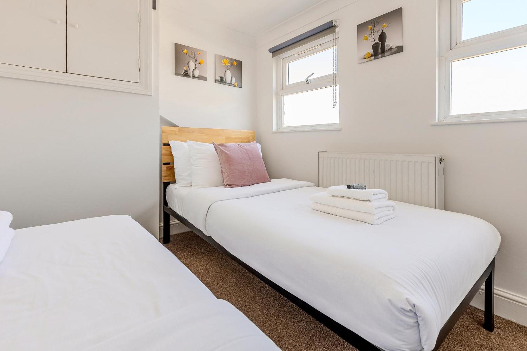 Bright 2Br Flat, Forest Gate, East Londres Extérieur photo