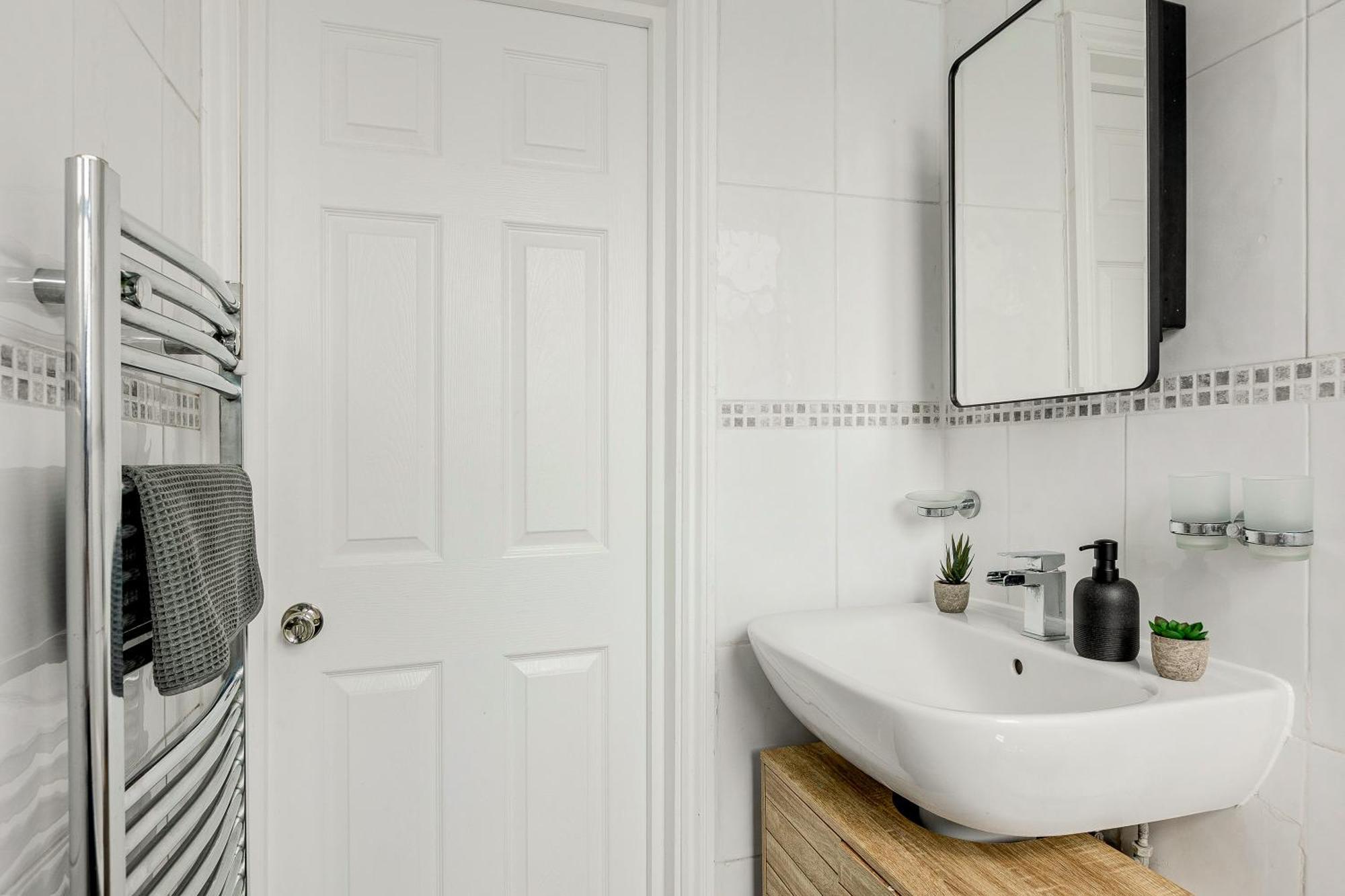 Bright 2Br Flat, Forest Gate, East Londres Extérieur photo